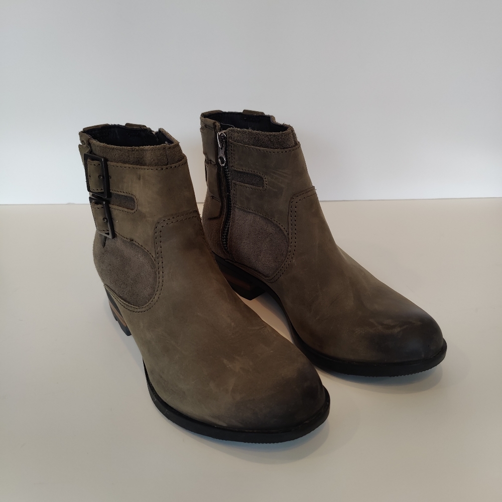 Sorel Women's Lolla Short Bootie - Picture 3 of 9